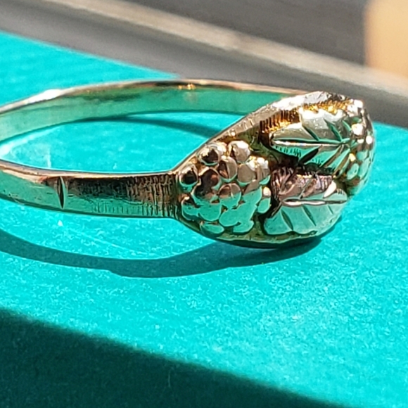 Sold 10k black hills ring - Picture 3 of 4